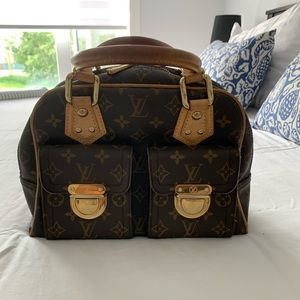 Louis Vuitton knockoff purse